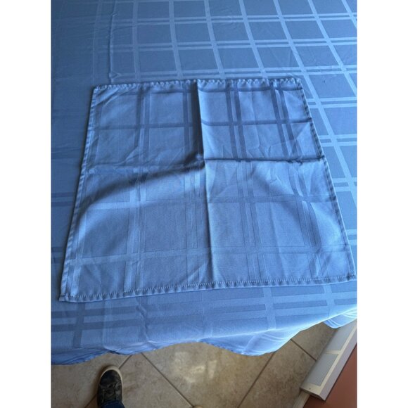 Blue Rectangle Tablecloth and 8 Cloth Napkins 98x60 Approx - Picture 6 of 6